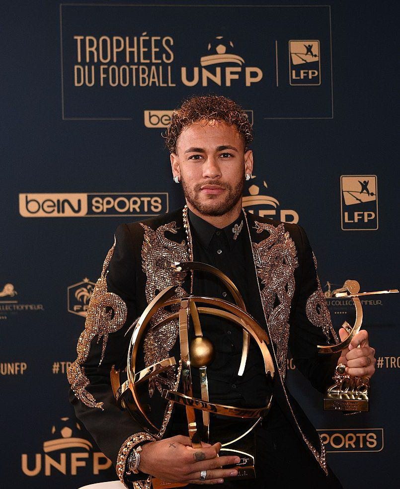 嵌入安切洛 嵌入安切洛